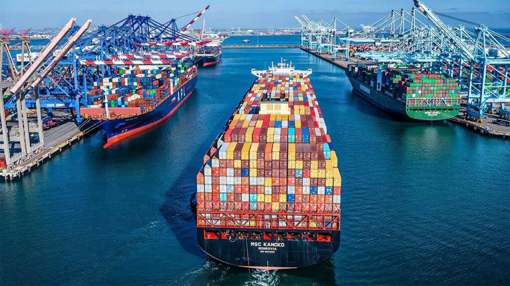 خدمات الشحن من ميناء جبل علي دبي للشركات والمصانع